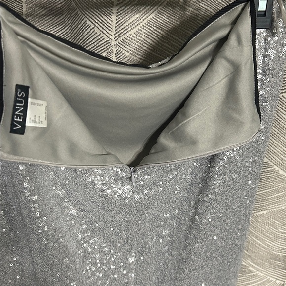 VENUS Silver Sequin Pencil Skirt - Picture 3 of 3